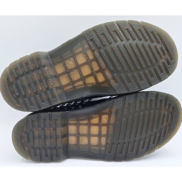 Near Mint Dr. Martens 1461 Stud Wanama Black Leather Oxfords US Men 5 Women 6 - Picture 16 of 16